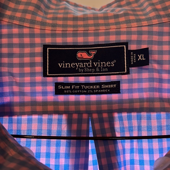 Vineyard Vines XL Slim Fit Tucker Shirt - Picture 2 of 2